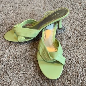 Shoes kitten heel. Never worn. Sz 8 1/2